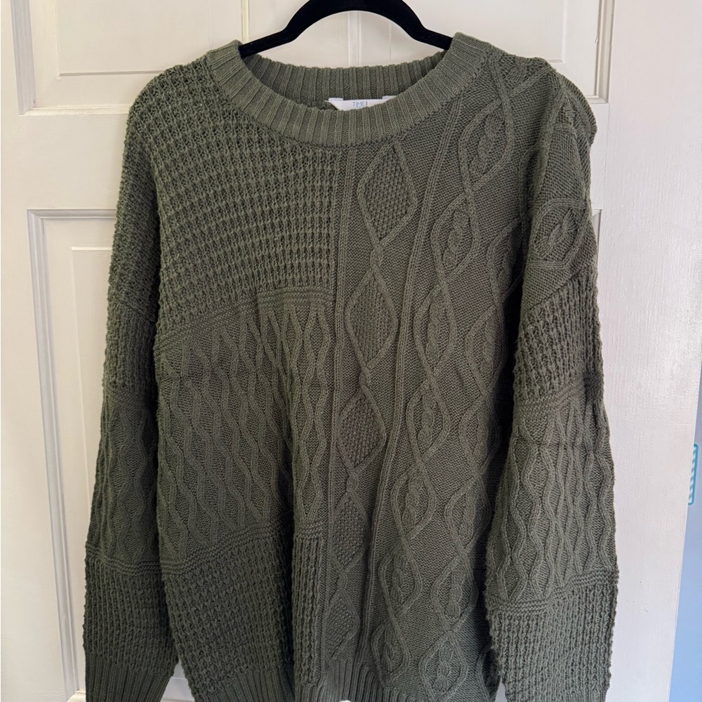 Time and Tru Textured Knit Sweater in Sage
